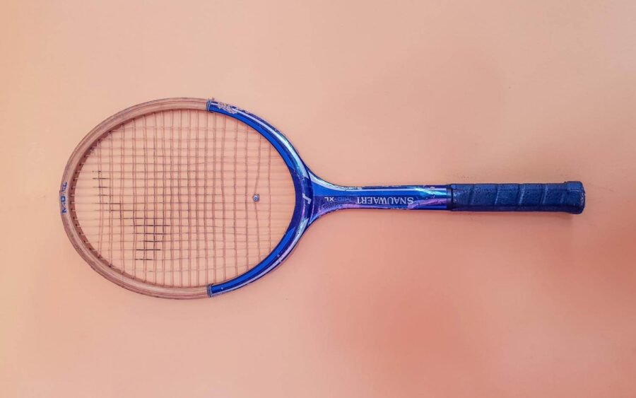 Wie du deinen Tennisschläger lackierst