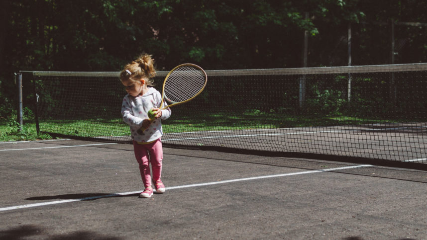 best-tennis-racquets-for-beginners-2019